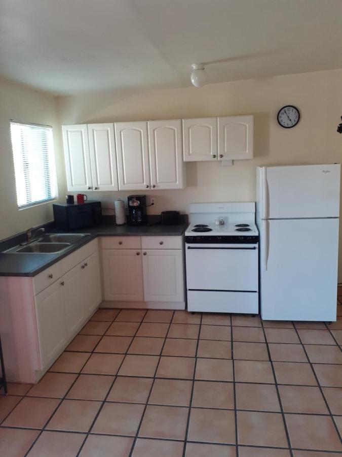 Stagecoach Suites Wickenburg Bagian luar foto