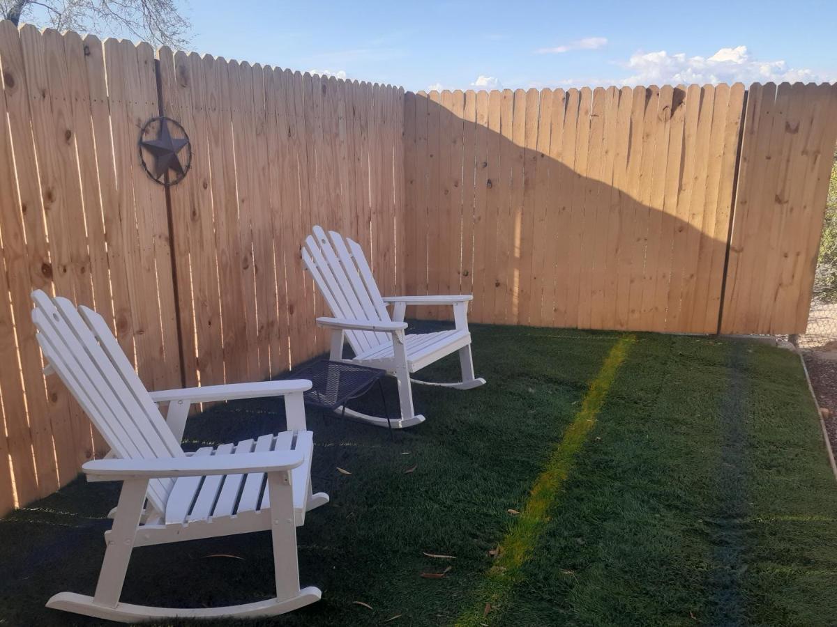 Stagecoach Suites Wickenburg Bagian luar foto