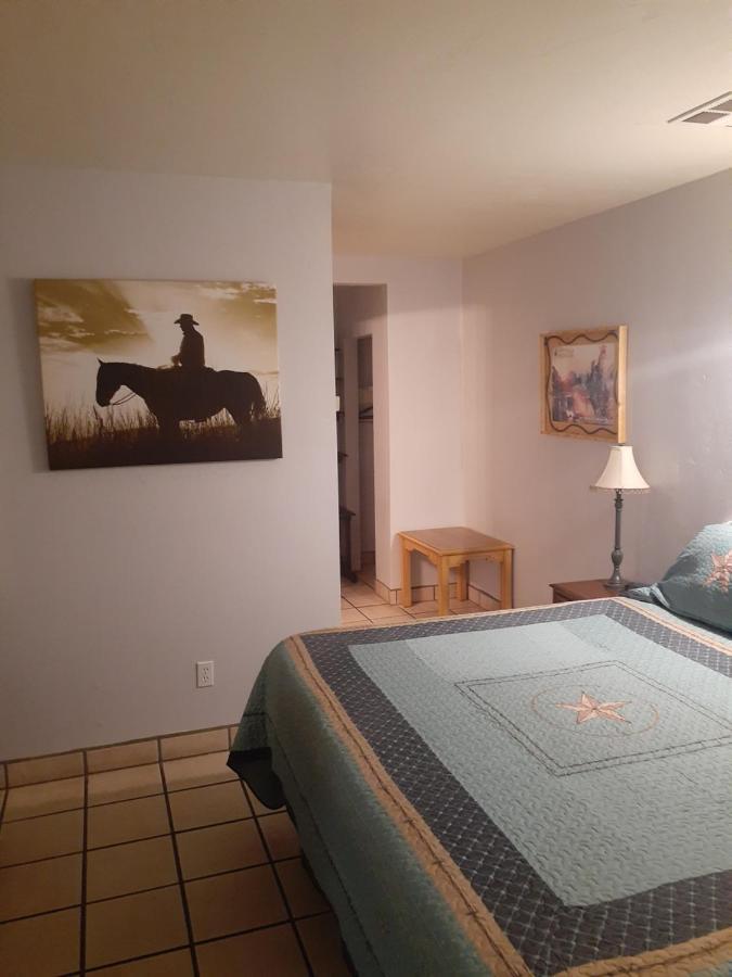 Stagecoach Suites Wickenburg Bagian luar foto