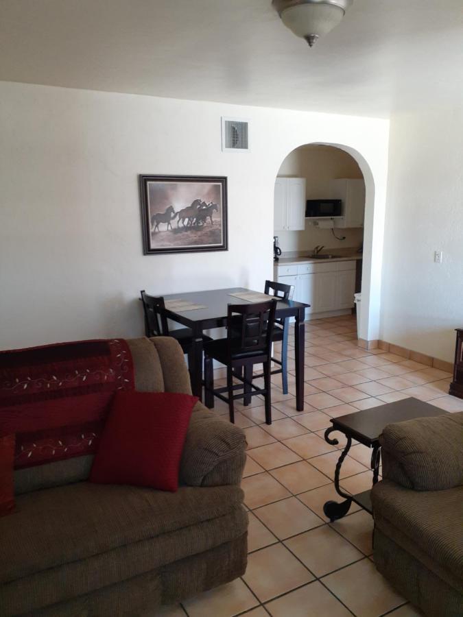 Stagecoach Suites Wickenburg Bagian luar foto