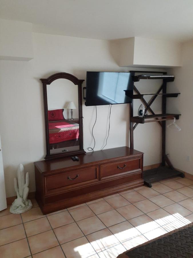 Stagecoach Suites Wickenburg Bagian luar foto